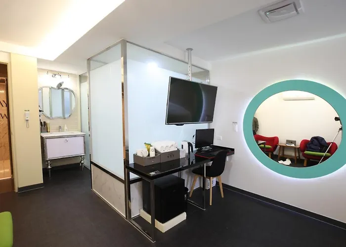 Ytt Hotel Nampo 3*