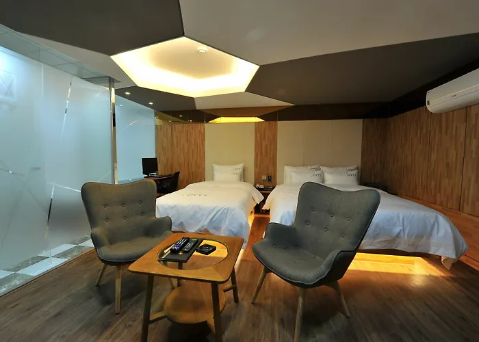 Ytt Hotel Nampo 3* Busan