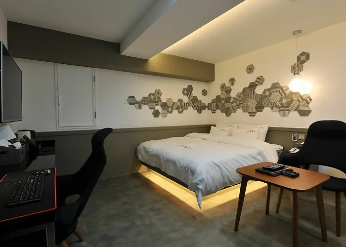 Ytt Hotel Nampo Hotel 3*