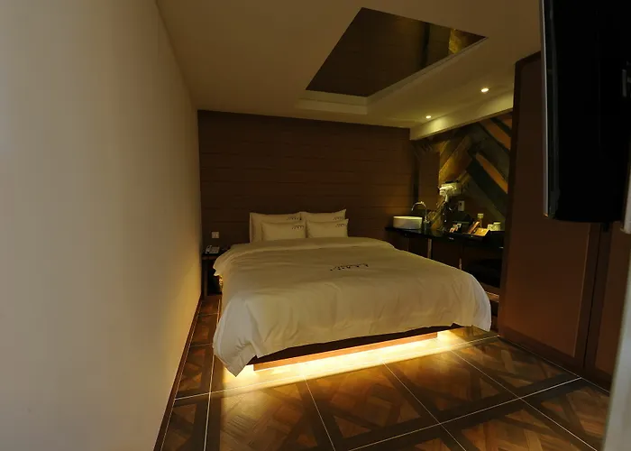 Ytt Hotel Nampo 3*
