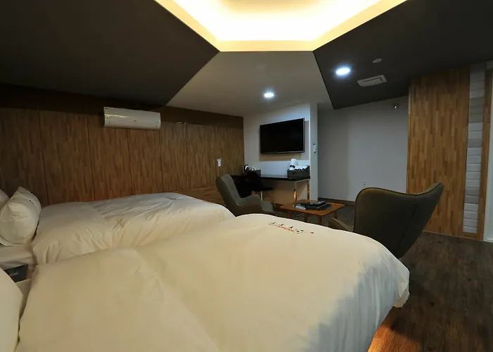 Ytt Hotel Nampo Hotel 3*