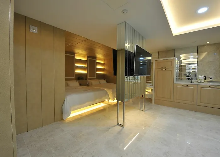 Ytt Hotel Nampo 3* Busan